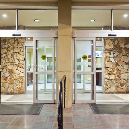Holiday Inn Charleston-Riverview By Ihg Ngoại thất bức ảnh